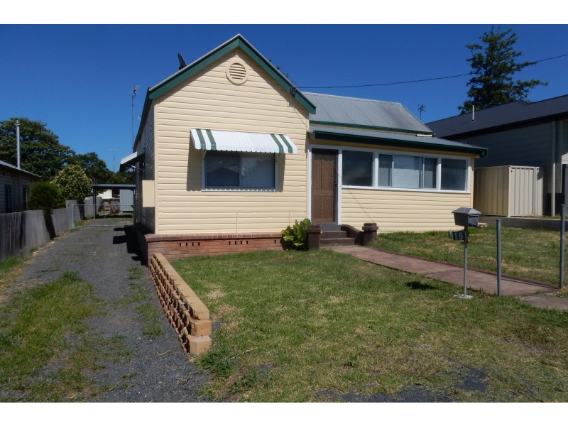 16 Jack Street, Inverell NSW 2360