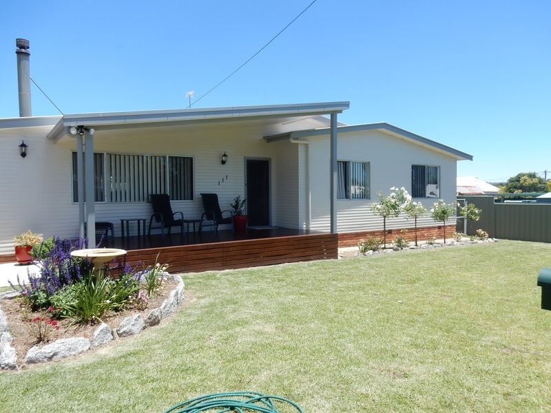 111 Mansfield Street, Inverell NSW 2360