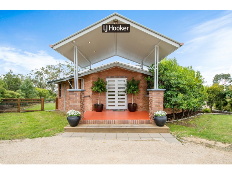 60 Clancys Drive, Inverell NSW 2360