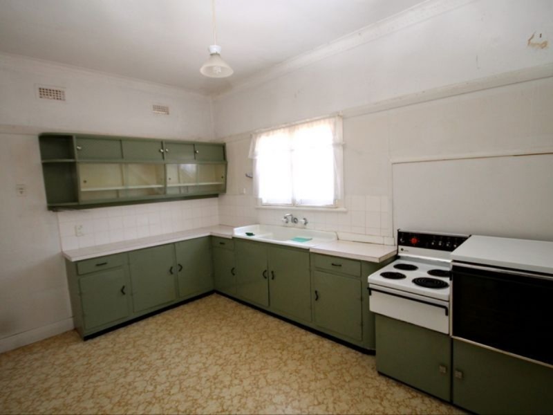 23 Herbert Street, Inverell NSW 2360