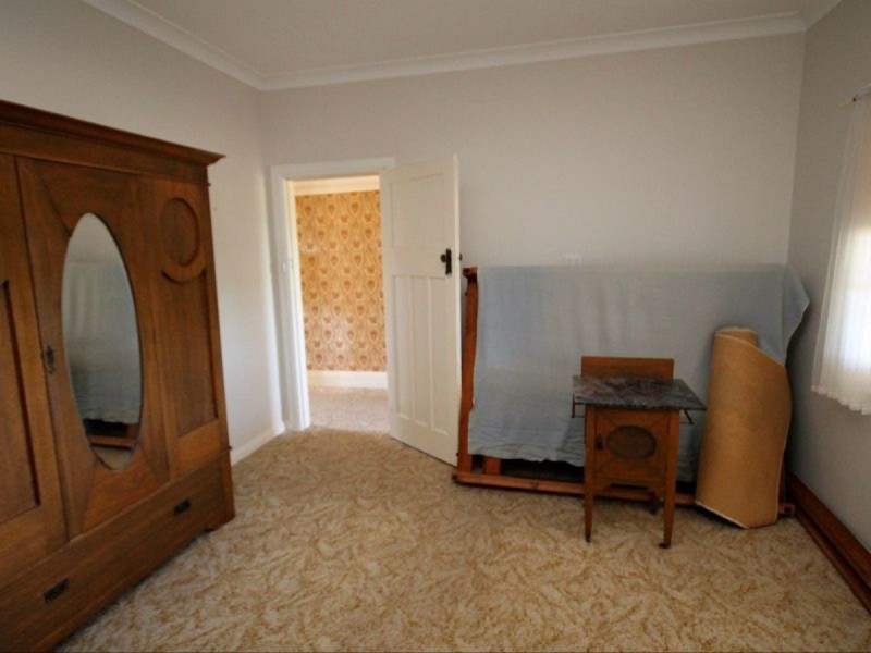 23 Herbert Street, Inverell NSW 2360