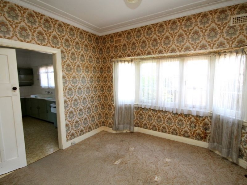 23 Herbert Street, Inverell NSW 2360