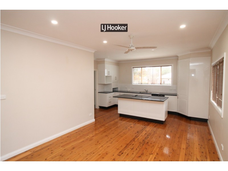 21 Lang Street, Inverell NSW 2360