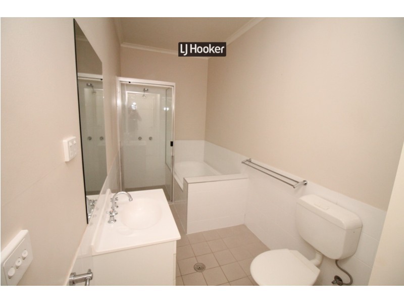 21 Lang Street, Inverell NSW 2360