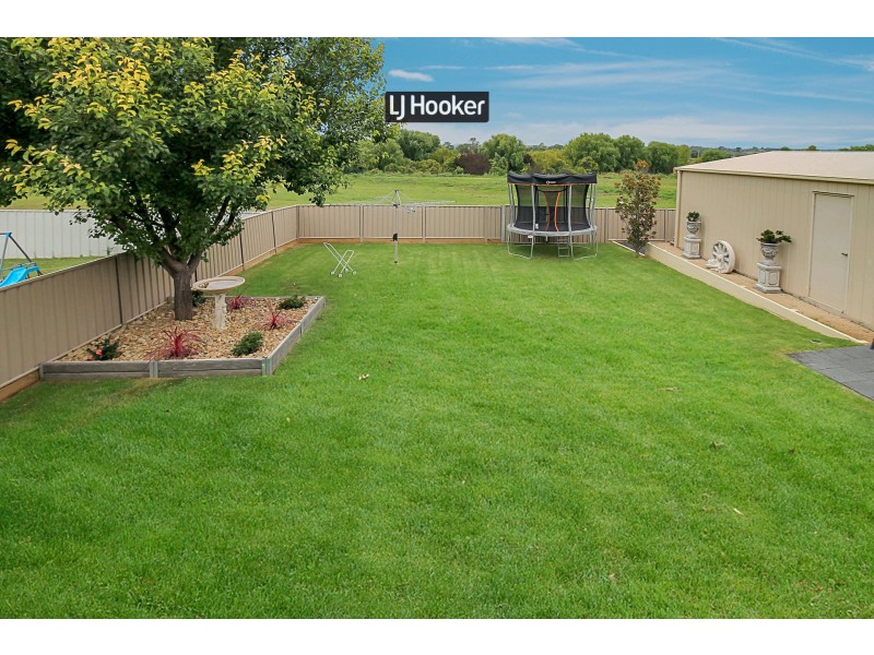 19 Brownleigh Vale Drive, Inverell NSW 2360