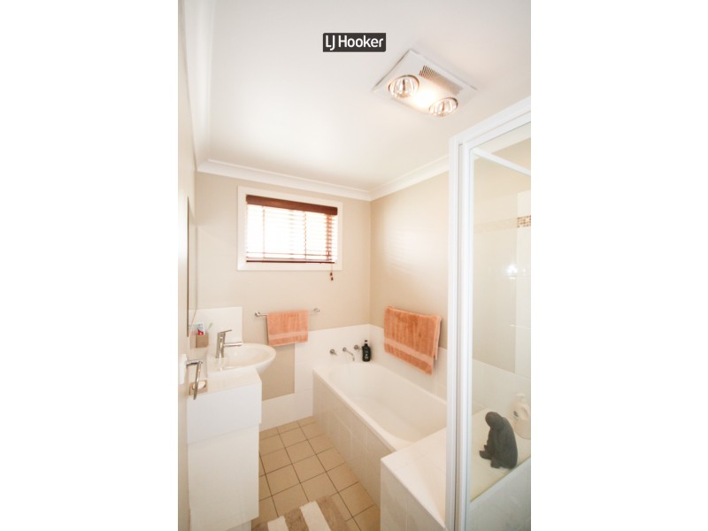 12A Brownleigh Vale Drive, Inverell NSW 2360