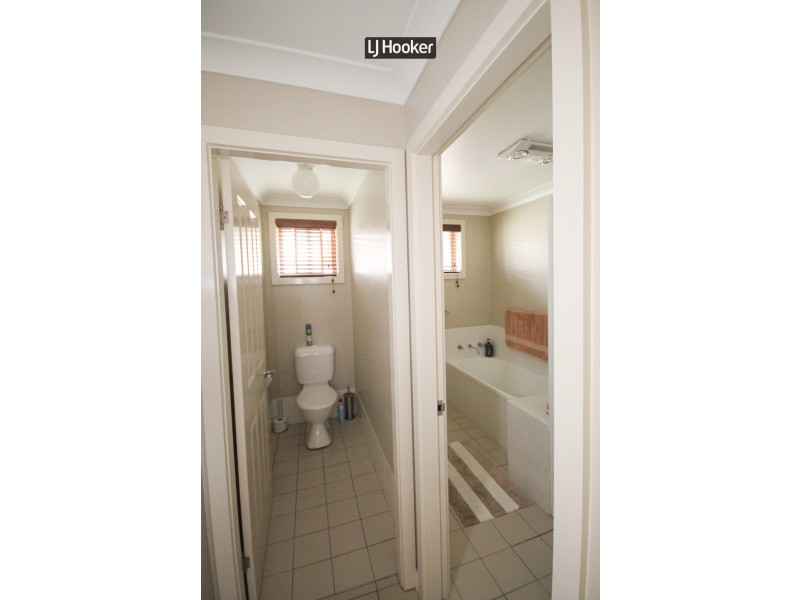 12A Brownleigh Vale Drive, Inverell NSW 2360