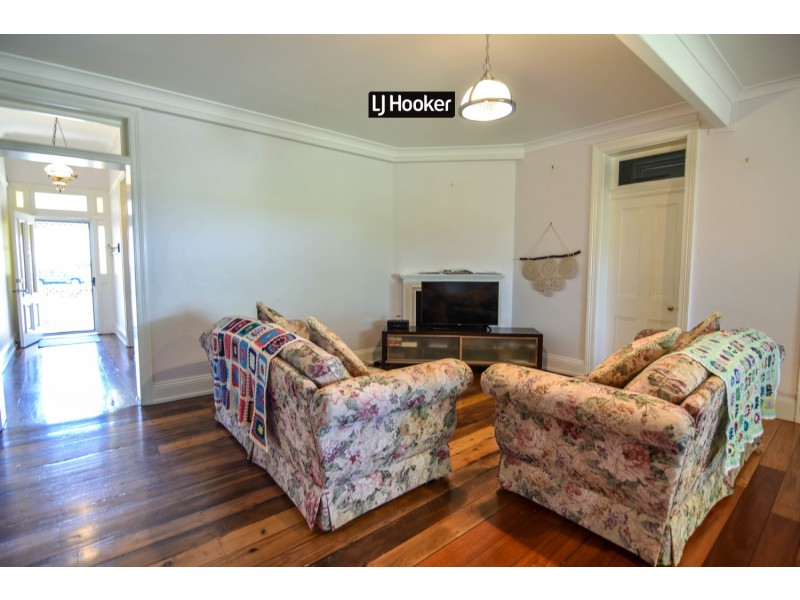 54 Brae Street, Inverell NSW 2360