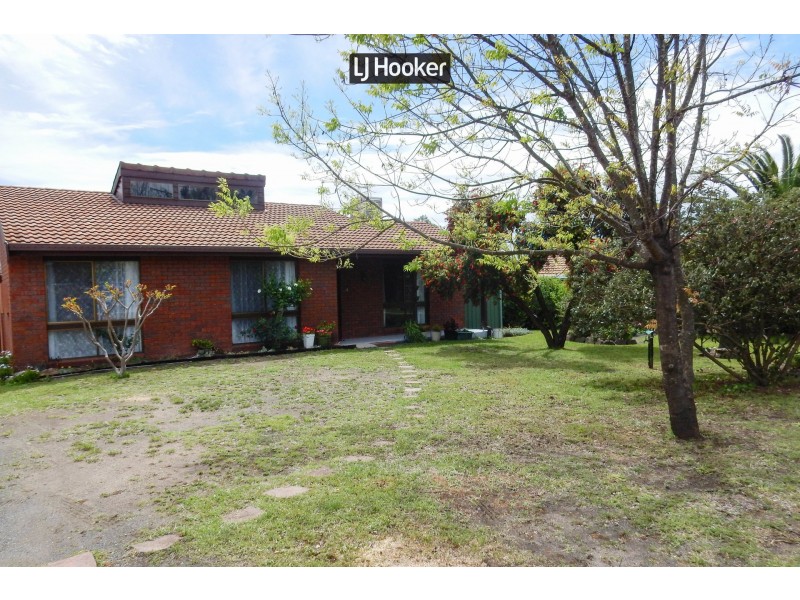 18 Zircon Street, Inverell NSW 2360