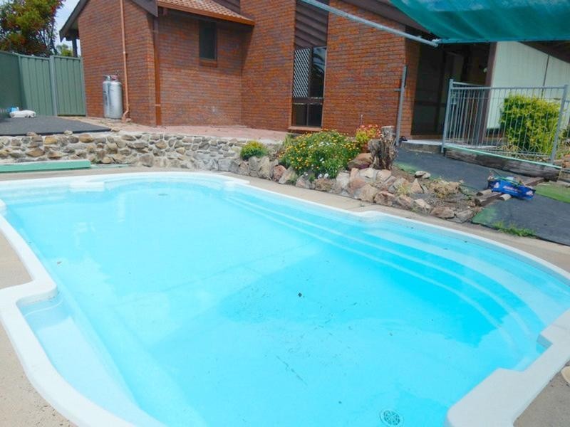 18 Zircon Street, Inverell NSW 2360