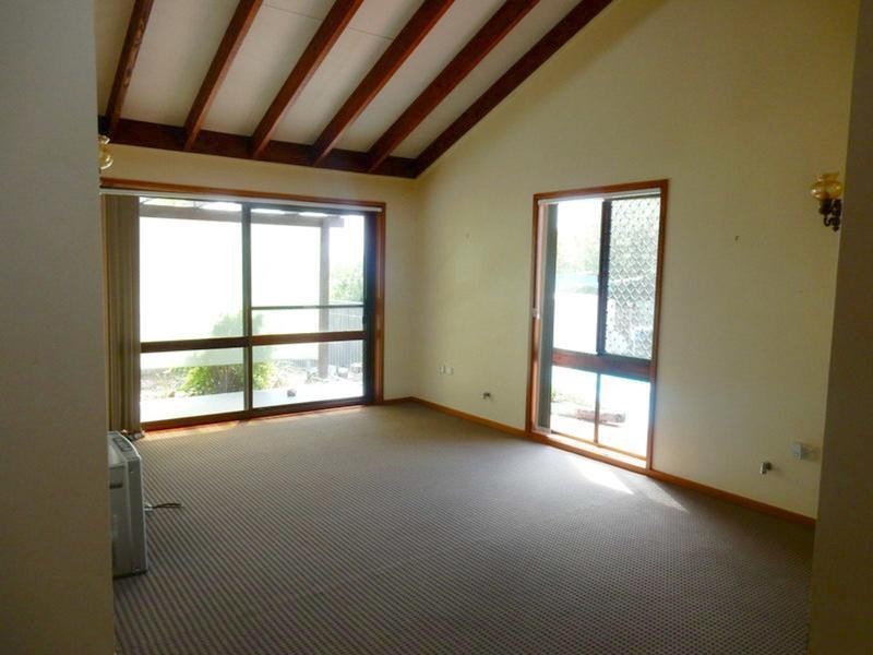 18 Zircon Street, Inverell NSW 2360