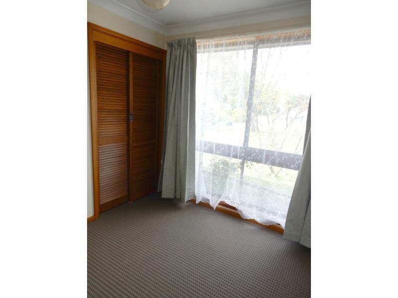 18 Zircon Street, Inverell NSW 2360