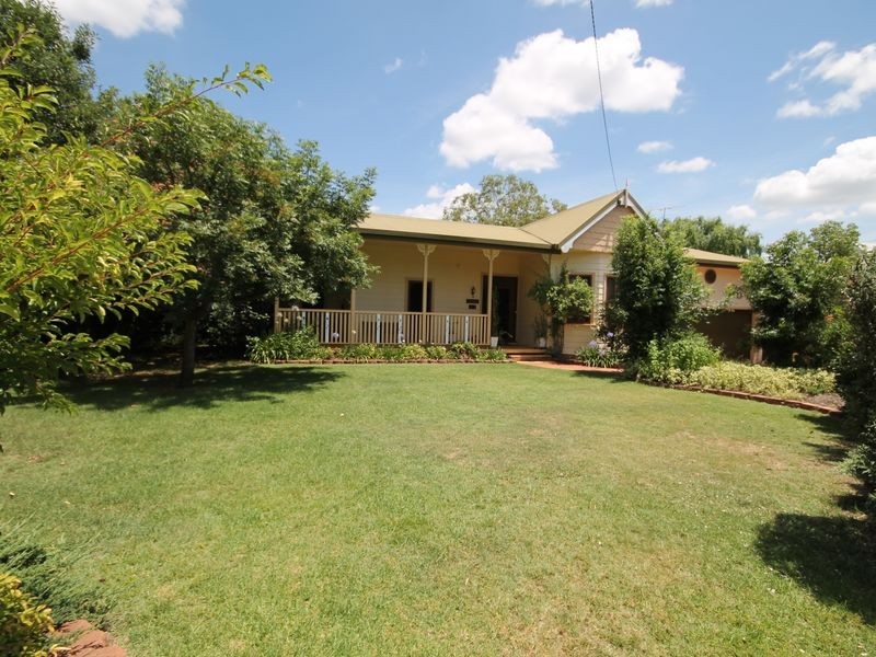 60 Brae Street, Inverell NSW 2360