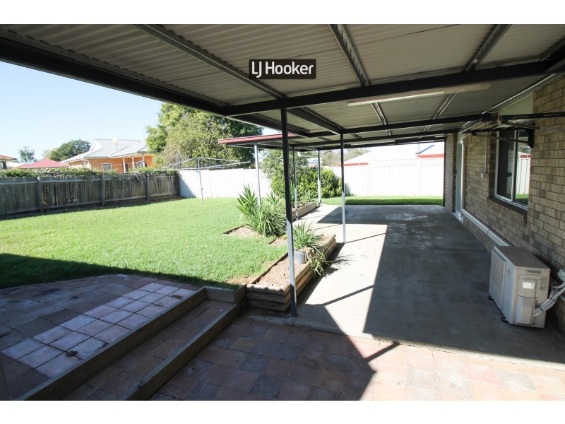 7 Deodara Drive, Inverell NSW 2360