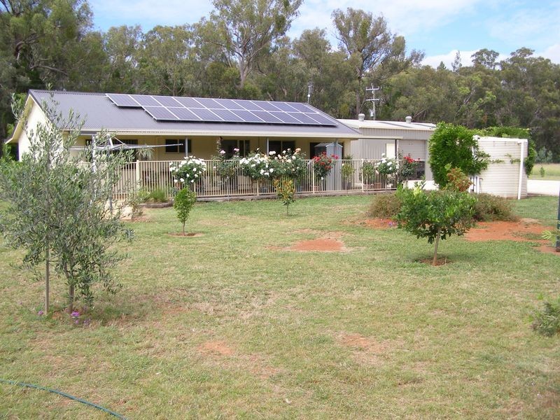 27 Airport Road, Gilgai NSW 2360