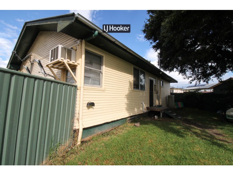 28 Clive Street, Inverell NSW 2360