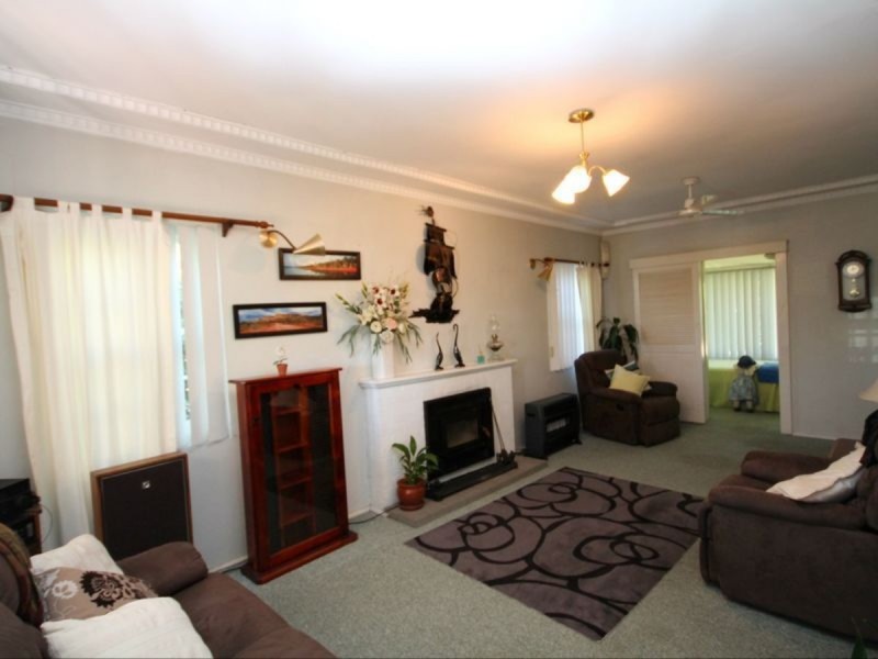 18 Queen Street, Inverell NSW 2360