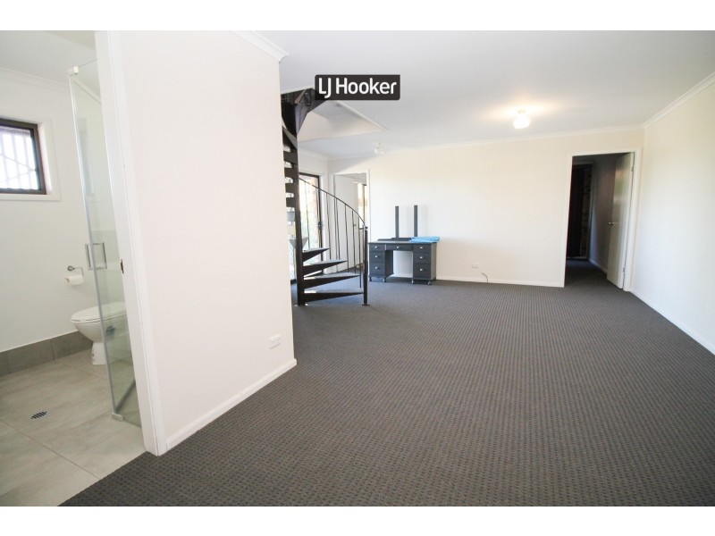 28 Lewin Street, Inverell NSW 2360