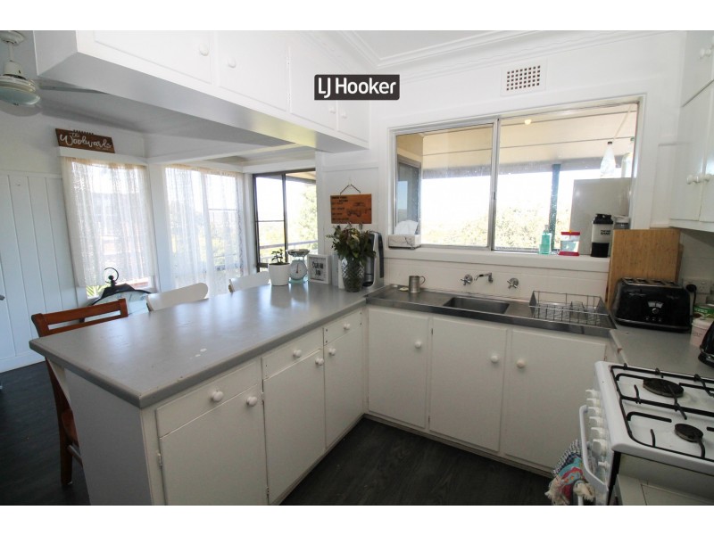 28 Lewin Street, Inverell NSW 2360