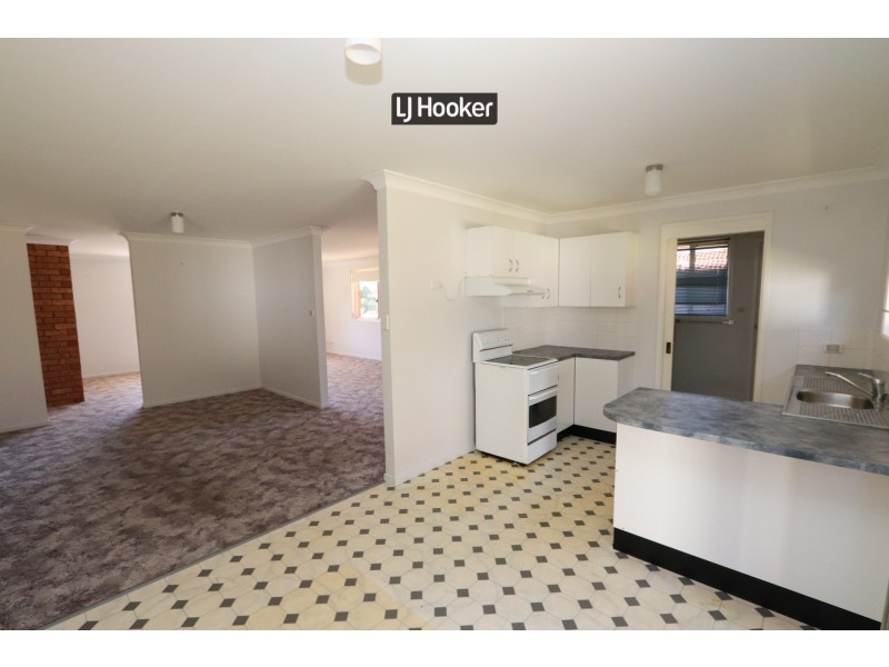 26 Angel Avenue, Inverell NSW 2360