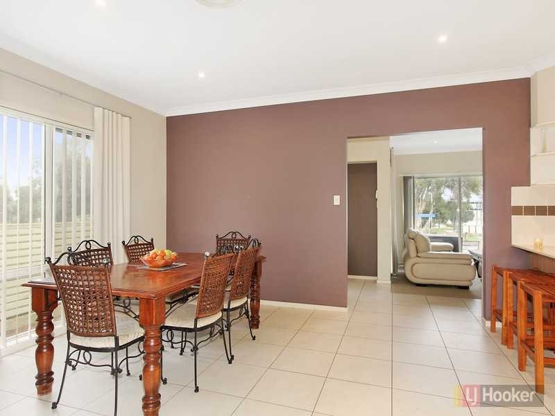 42 Driftway Drive, Pemulwuy NSW 2145