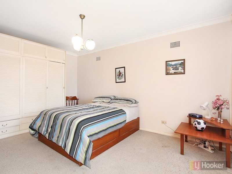 12 Lance Crescent, Greystanes NSW 2145