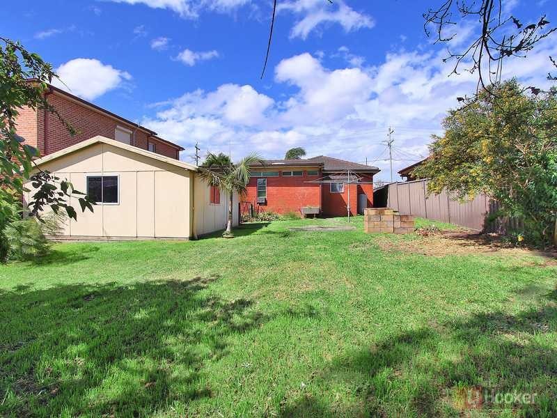 12 Lance Crescent, Greystanes NSW 2145