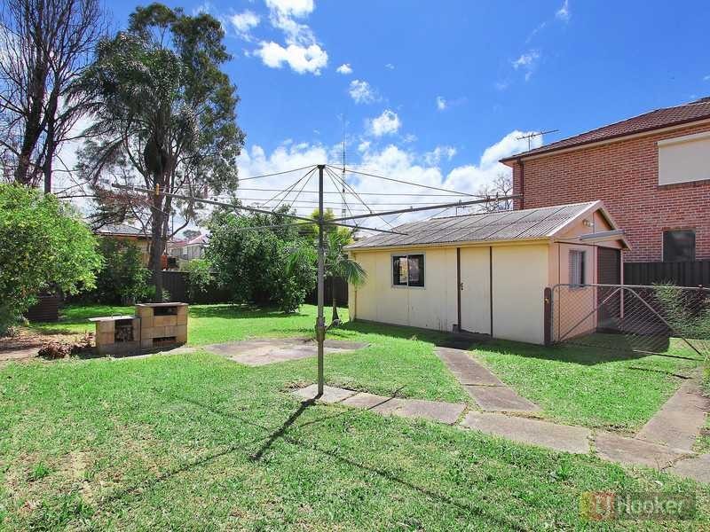 12 Lance Crescent, Greystanes NSW 2145