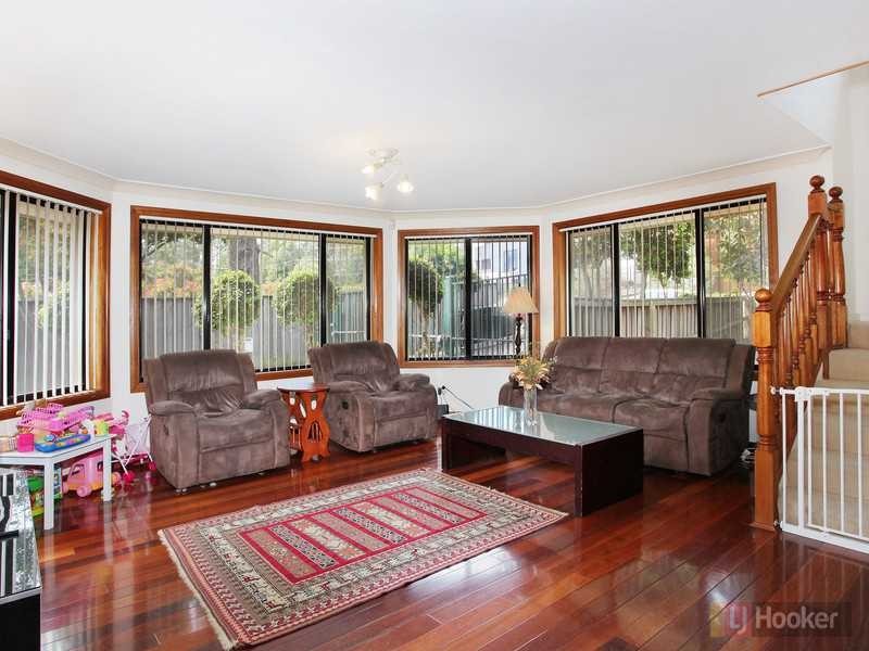 2/9 Magnolia Street, Greystanes NSW 2145