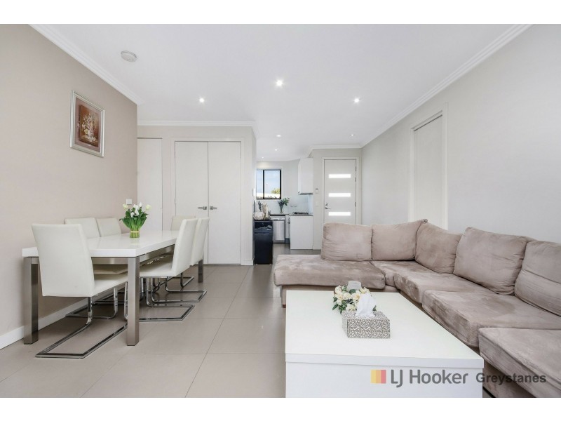 2/23 Hampden Road, South Wentworthville NSW 2145