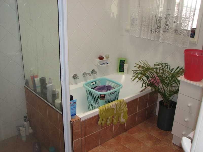 10 Grevillea Crescent, Greystanes NSW 2145