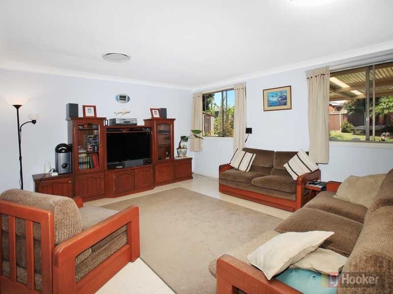 10 Wayne Crescent, Greystanes NSW 2145