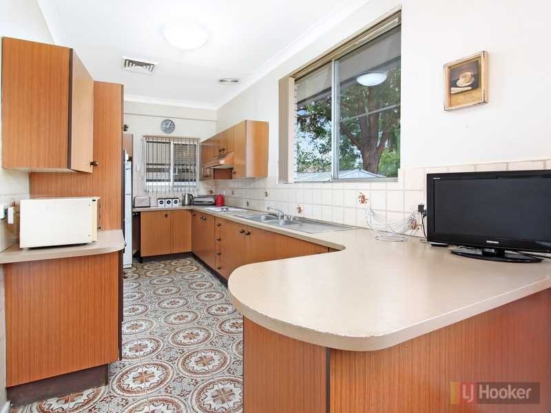 2 Aster Street, Greystanes NSW 2145