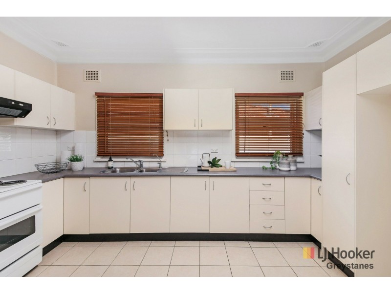 86 Warwick Road, Merrylands NSW 2160