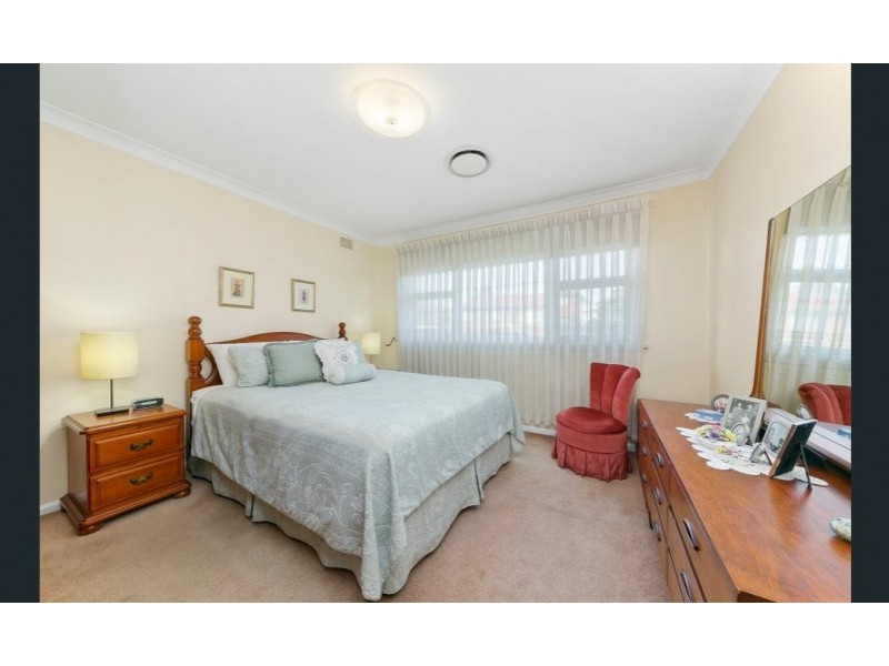 42 RUNYON AVENUE, Greystanes NSW 2145