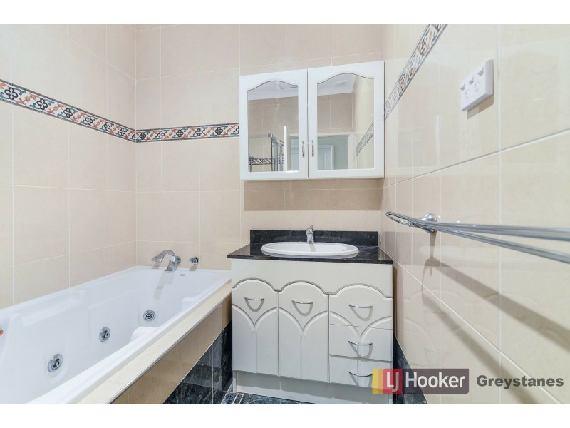 8 MAUREEN PLACE, Blacktown NSW 2148