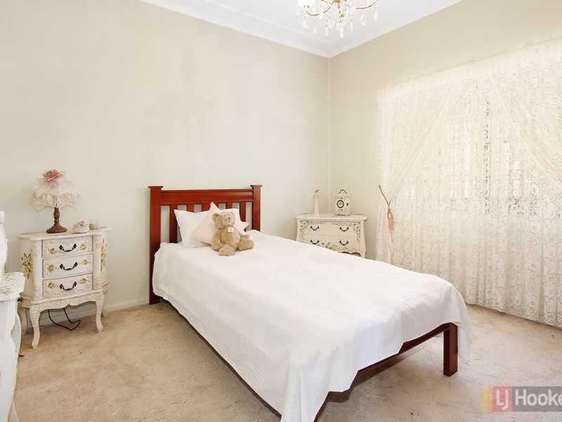 25 Targo Road, Pendle Hill NSW 2145