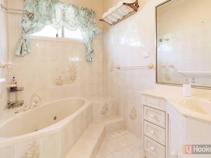 25 Targo Road, Pendle Hill NSW 2145