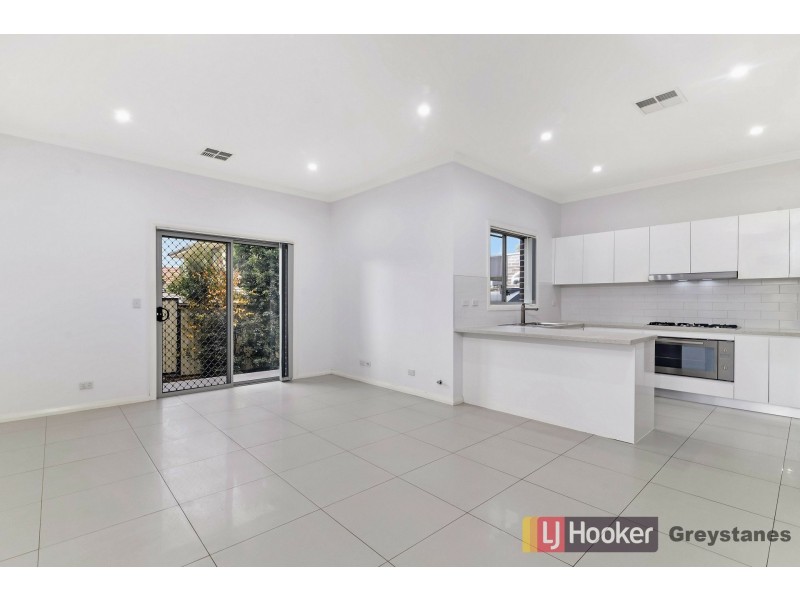 6 HEREFORD STREET, South Wentworthville NSW 2145