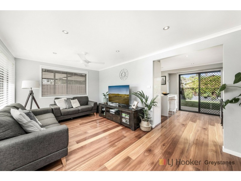 61 Sandra Street, Woodpark NSW 2164