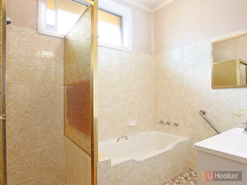 14 Roseberry Street, Merrylands NSW 2160