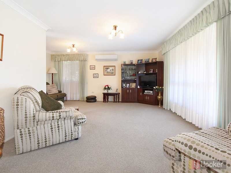 6 Rowe Place, Greystanes NSW 2145