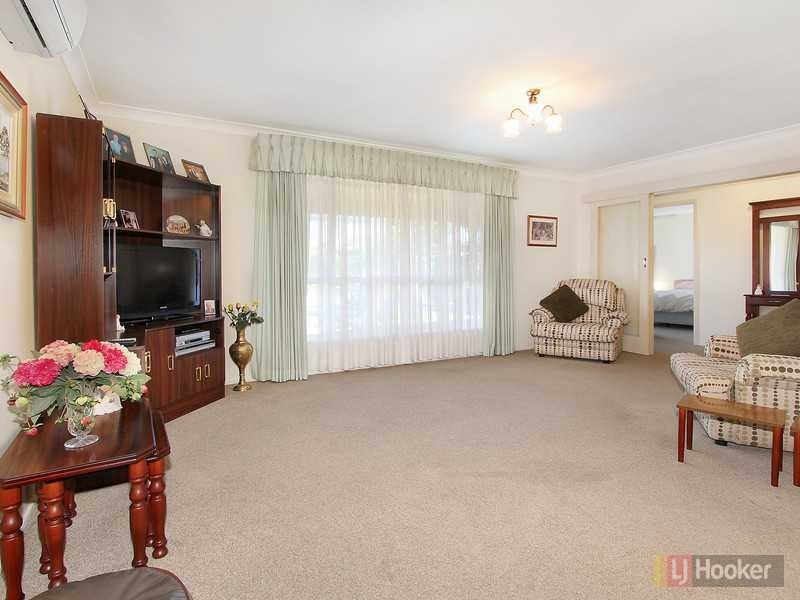 6 Rowe Place, Greystanes NSW 2145