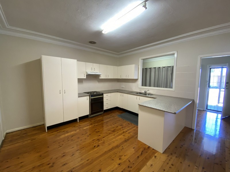 2/121 Whalans Road, Greystanes NSW 2145