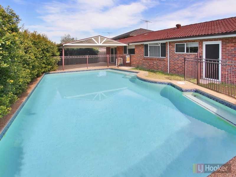 17 Rosewood Drive, Greystanes NSW 2145