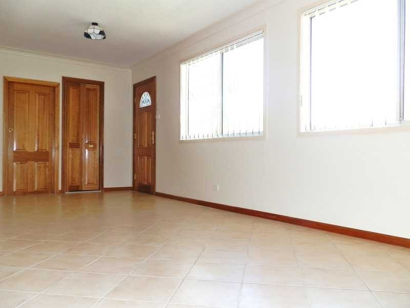 20 Tulip St, Greystanes NSW 2145