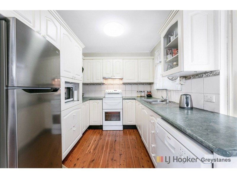 17 Sapphire Street, Greystanes NSW 2145