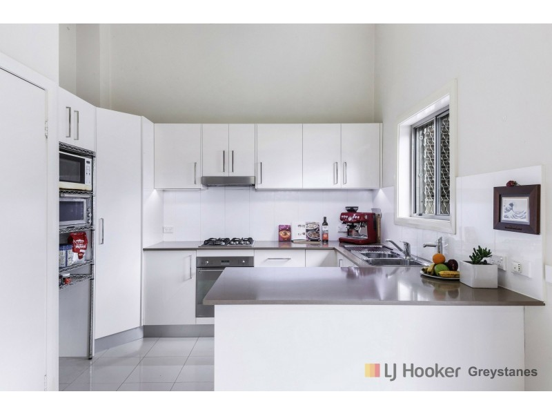 25 Amazon Road, Toongabbie NSW 2146