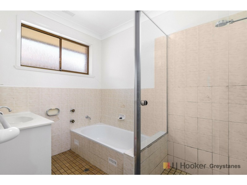 62 Girraween Road, Girraween NSW 2145