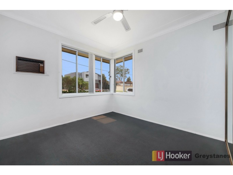 4 LEONARD AVENUE, Greystanes NSW 2145